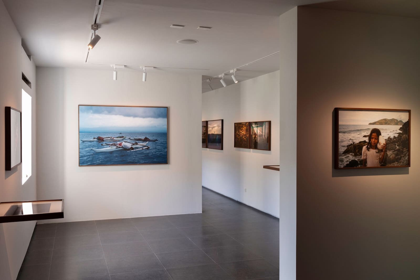 hannah reyes morales photo exhibit at tarzeer pictures