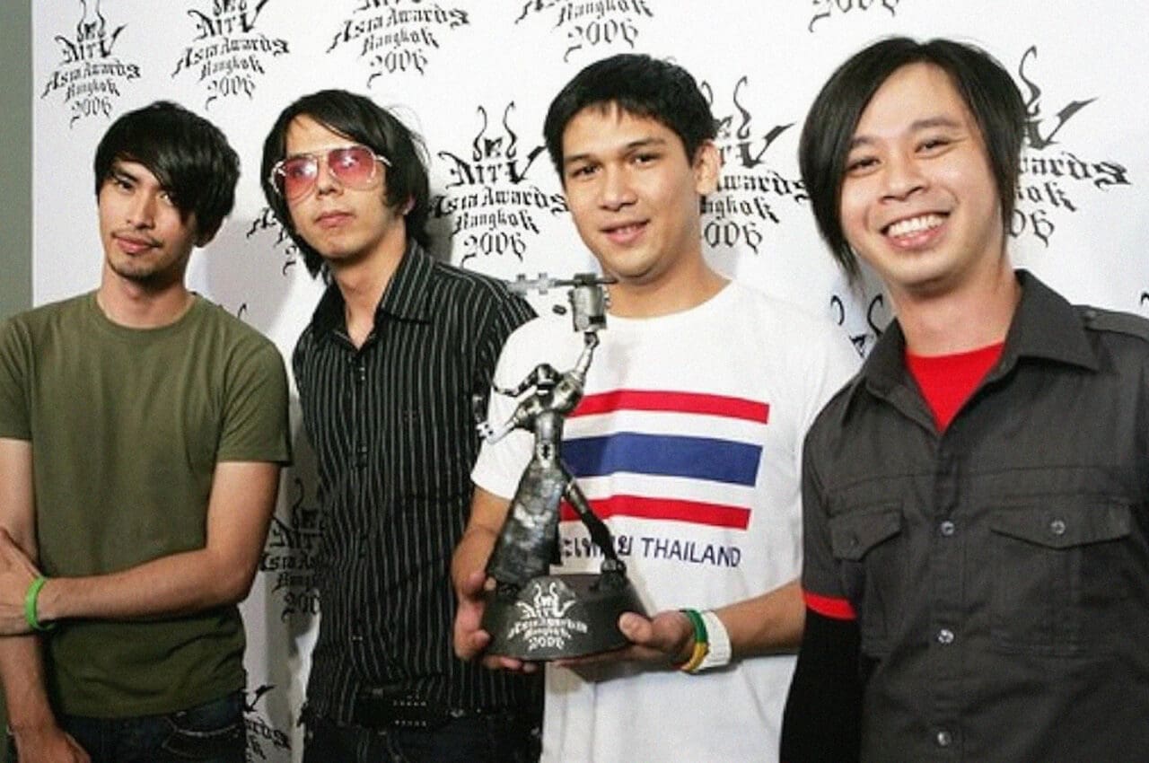 Rivermaya Winning the Favorite Artist Philippines Award in the MTV Asia Awards