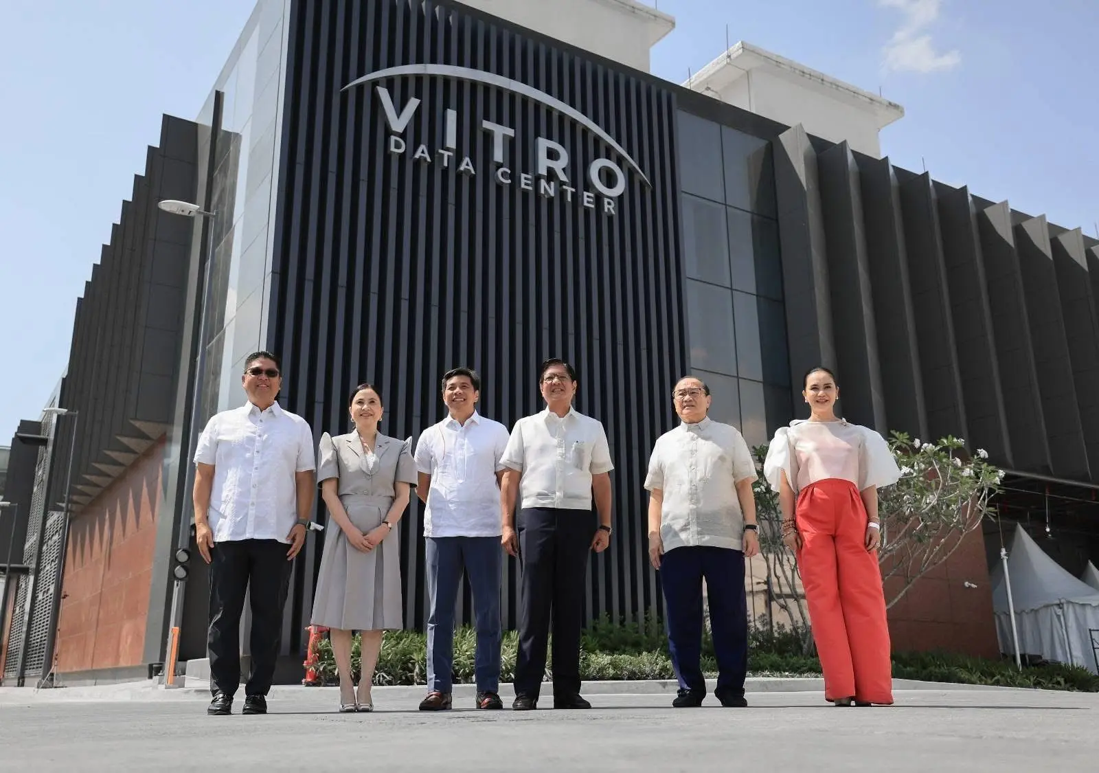 bongbong marcos vitro data center sta rosa laguna pldt