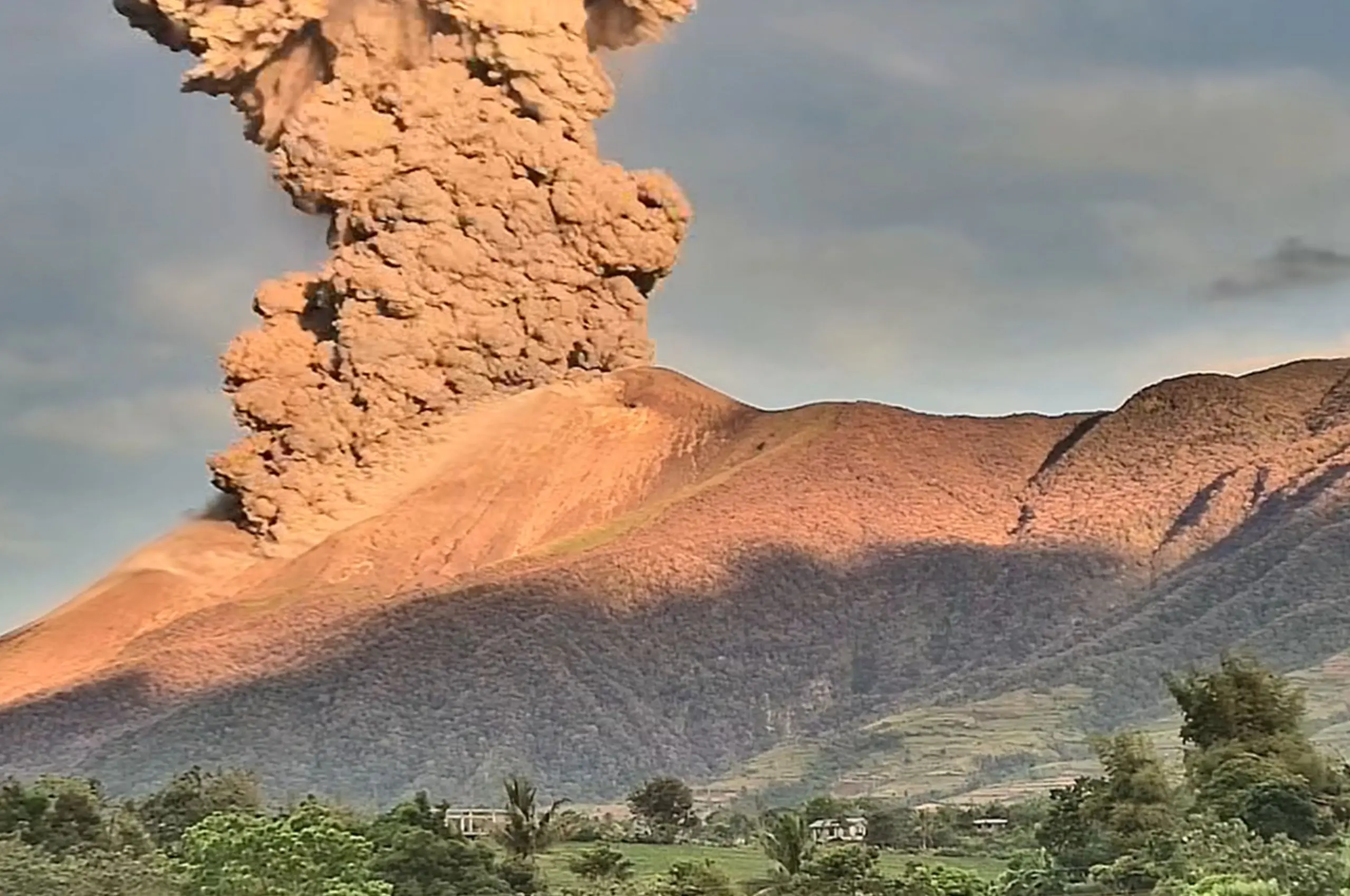 kanlaon eruption