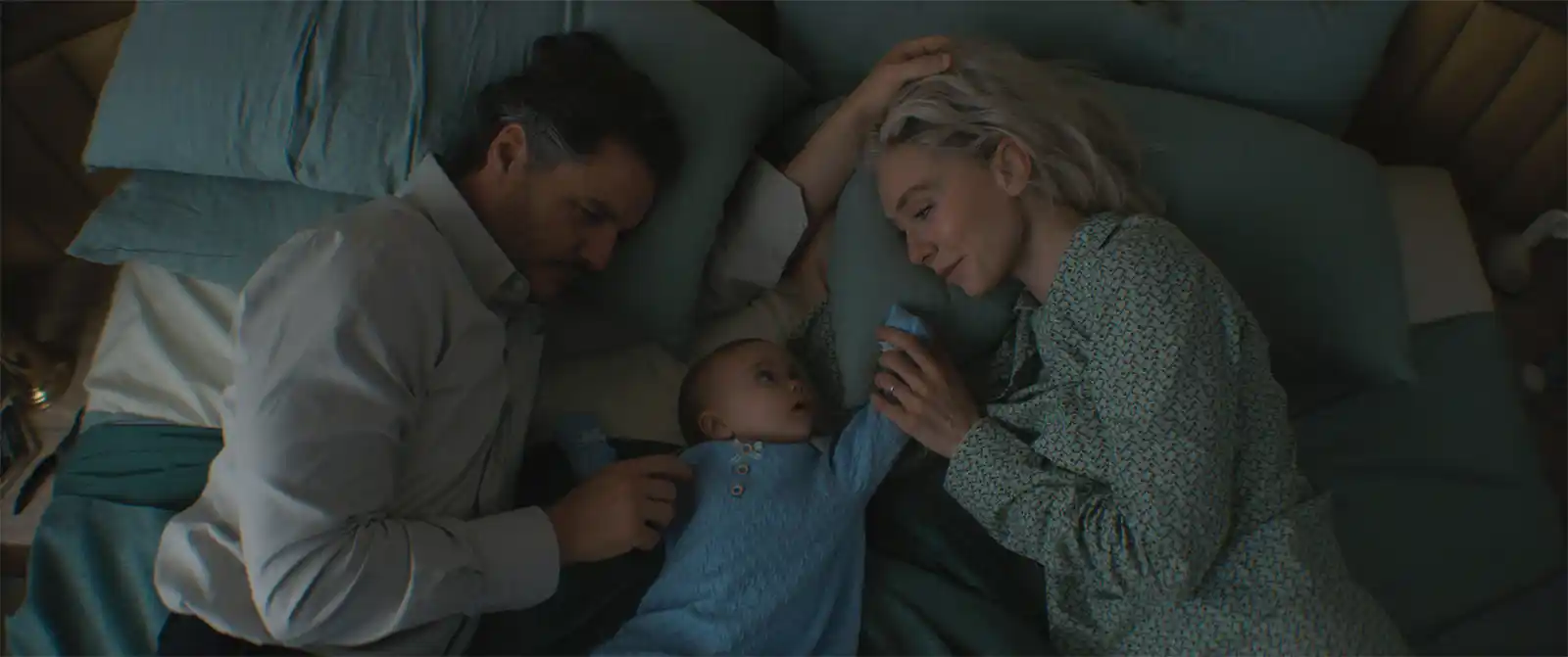Vanessa Kirby and Pedro Pascal