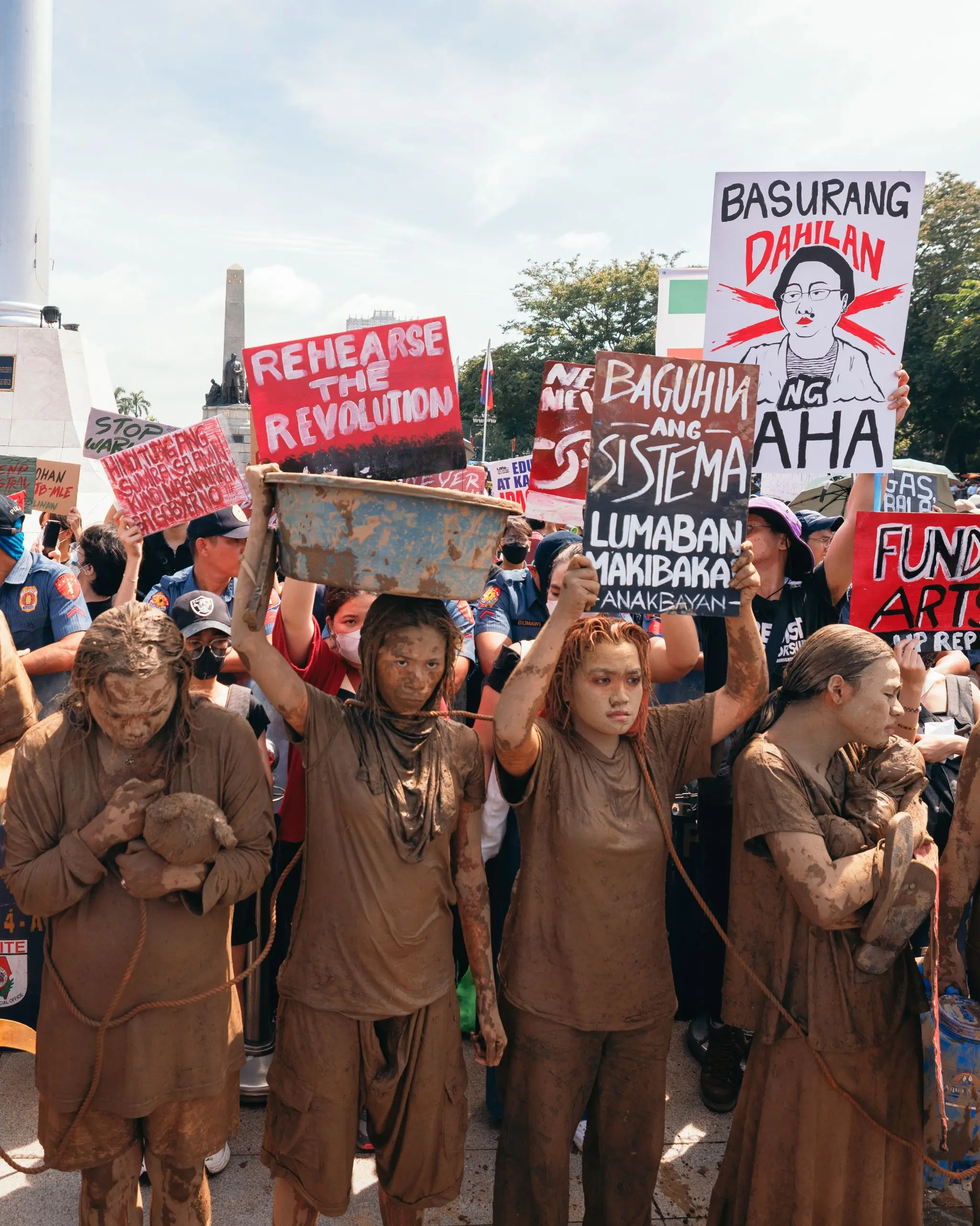 baha sa luneta mud protesters