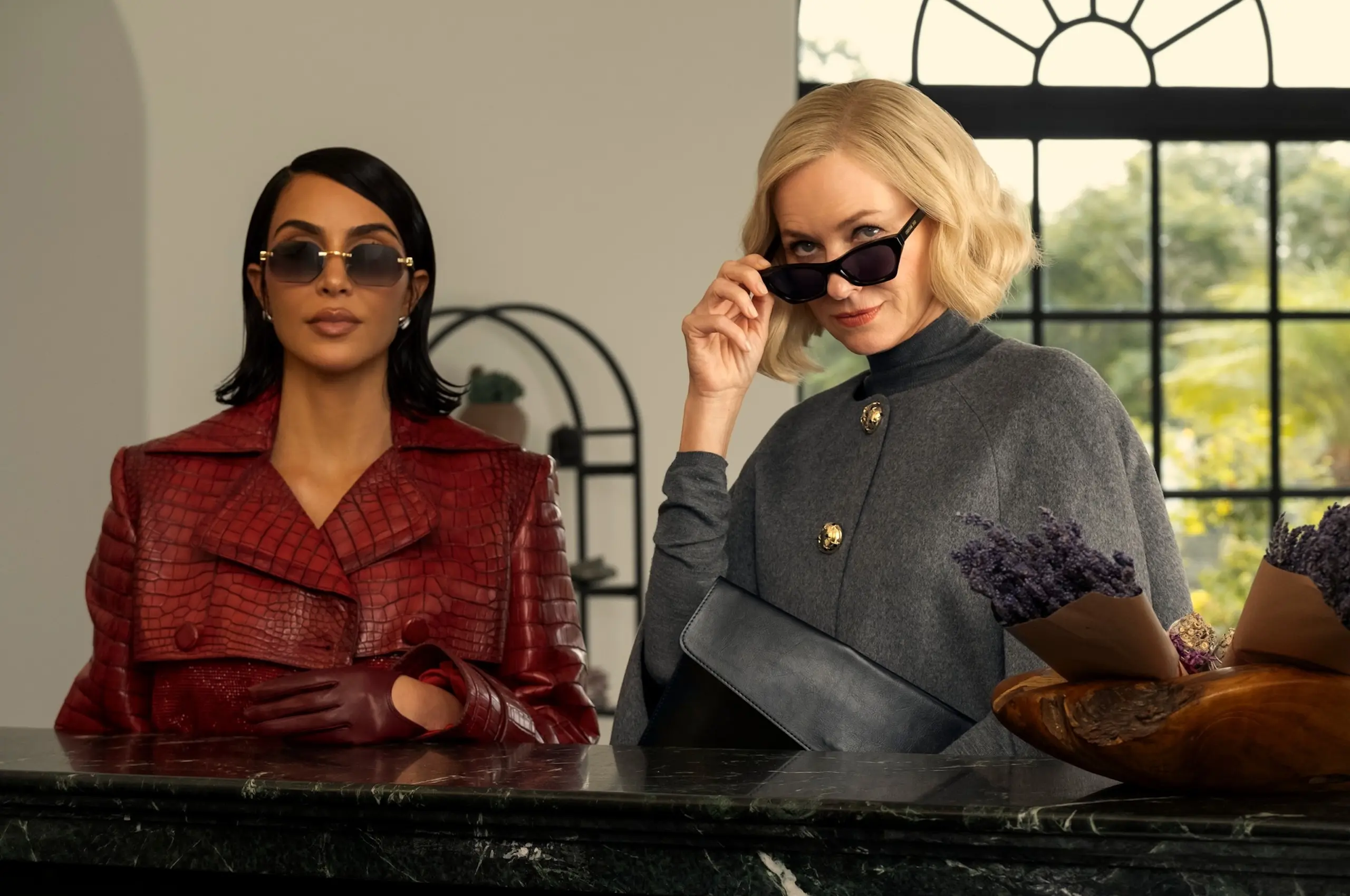 Kim Kardashian, Naomi Watts
